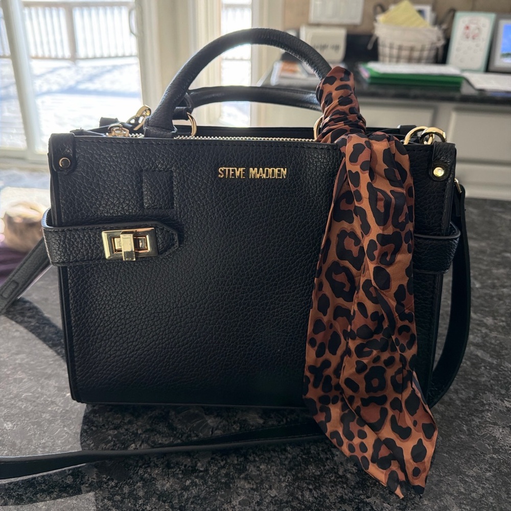 STEVE MADDEN Black Structured Satchel - Gold Hardware - Excellent Condition